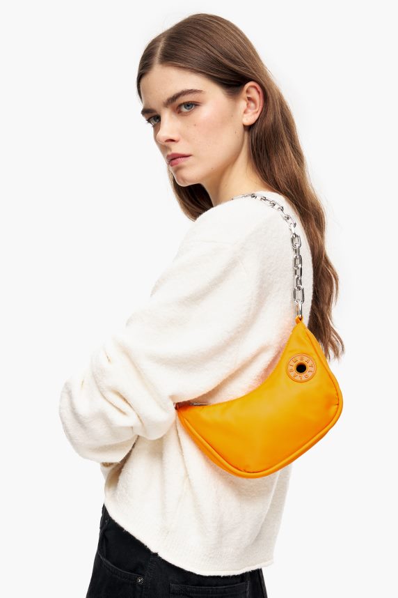 Bimba Y Lola nylon måne taske 46TD4J104safran