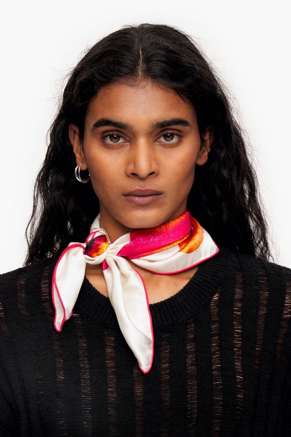 Bimba Y Lola blomstret silketørklæde 46TD4J606off-white